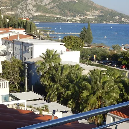 Appartamento Rica Omiš